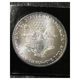 1992 AMERICAN SILVER EAGLE 1 TROY OZ .999 FINE SILVER IN CASE (TONED)