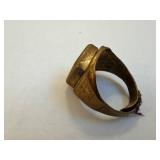Tom Mix magnet ring - Brass-tone ring with square inset plate