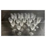 Champagne Flutes - Clear Glass Stemware Set