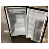 Galanz GLR33MBKE23 3.3 cu ft Refrigerator - 120V Free-Standing