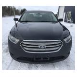 2014 Ford Taurus SE