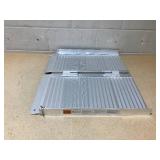 HOMCOM Textured Aluminum Portable Wheelchair Ramp for Home, Steps, Doorways, Foldable Handicap Ramp 2