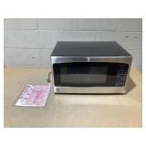 GE 2.0 Cu. Ft. Capacity Countertop Microwave Oven Model #: GCST20S1WSS