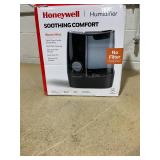 Honeywell - HWM845BV2 Warm Mist Humidifier with Essential oil cup, Filter Free - Black