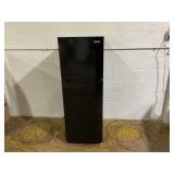 Vissani 10.1 cu. ft. Top Freezer Refrigerator in Black, Garage Ready Model # MDTF10BKES4 (Minor Transit Damage/Scratches)