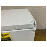 Vissani 5.0 cu. ft. Manual Defrost Chest Freezer with LED Light in White, Garage Ready Model # HMCF5W5 (Minor Transit Damage, See Photos)