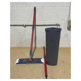 O-Cedar H2prO Flat Mop System Quick Cleaning Tool Clean with Clean Water Machine Washable Reusable Microfiber Mop Pad Safe on Wood Floors, Vinyl, Tile, Baseboards, Walls