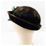 Marshall Field & Company Vintage Black Velvet Cloche Hat with Emerald Green Ostrich Feather Plume