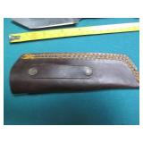 Hand crafted Damascus knife with le...