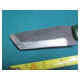 Hand crafted Damascus knife with le...