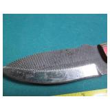 Hand crafted Damascus knife with le...