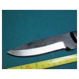 Hand crafted Damascus knife with le...