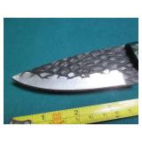Hand crafted Damascus knife with le...