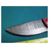 Hand crafted Damascus knife with le...