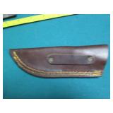 Hand crafted Damascus knife with le...