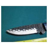 Hand crafted Damascus knife with le...