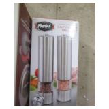 New Parini Salt and pepper mill set...
