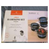 New Parini Salt and pepper mill set...