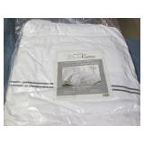 New Bella Russo queen comforter...