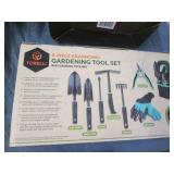 8 Piece garden tool set and 50