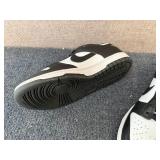 Nike Dunk Lows - Womens 9 - Mens 7.5