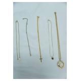 Jewelry Lot: Gold Toned Necklaces
