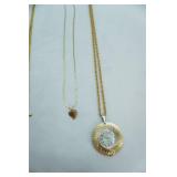 Jewelry Lot: Gold Toned Necklaces