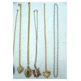 Jewelry Lot: Necklaces.
