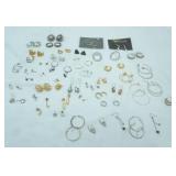 Jewelry Lot: Pierced Earrings