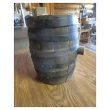 Small Wood Keg 9"x12"