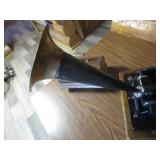 Phonograph 9"x12"x10"