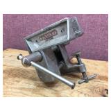 STANLEY #702 Vise