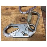 Clevis - Hooks - Carabiners Crosby? Sala