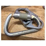 Clevis - Hooks - Carabiners Crosby? Sala