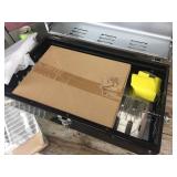 CHAR-BROIL - Gas Grill 200 - Like New!