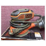 3 BLACK + DECKER Sanders - 5" Random Orbit + Mouse