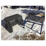 Louisville Metal Step + RUBBERMAID Storage Step