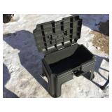 Louisville Metal Step + RUBBERMAID Storage Step