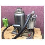 PITTSBURGH Automotive - 20 Ton Air/Hydraulic Bottle Jack