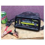 SCHUMACHER SE 82-6 Battery Charger 6 Amp - 2 Amp
