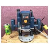 BOSCH 1613EVS Plunge Router