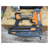 RIDGID R250SFF3 Pneumatic Straight Finish Nailer 16 Ga - Very Nice!
