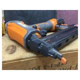 RIDGID - R150FSF3 18 Ga Finish Stapler with Bag - Nice