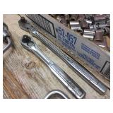 CRAFTSMAN 3/8 Dr Ratchets - Extensions - SAE/Metric Sockets