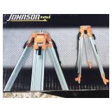 JOHNSON 40-6335 Contractors Tripod - Nice!