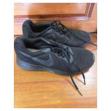 Nike Tanjun Running Shoes Size 8.5