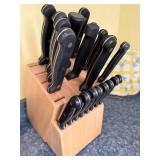 Kitchen Knife Set in Wood Block - Black Handles, Assorted Blades