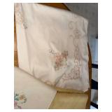 Table Runner & Napkins - Cream Floral Embroidery Set