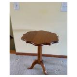 Vintage Oak Pedestal End Table with Scalloped Edge and Trefoil Base