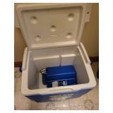 Coleman 9-Quart Cooler with Ice Pack and Energizer LED Nightlight